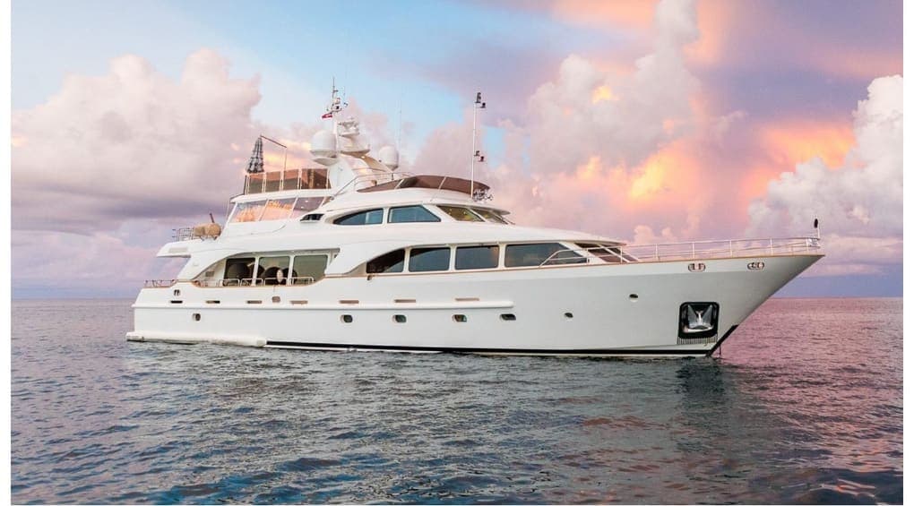 Lucien 120 110 ft yacht charter Dubai — Dubai Marina