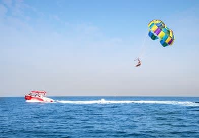 Parasailing in Dubai with XTASEA