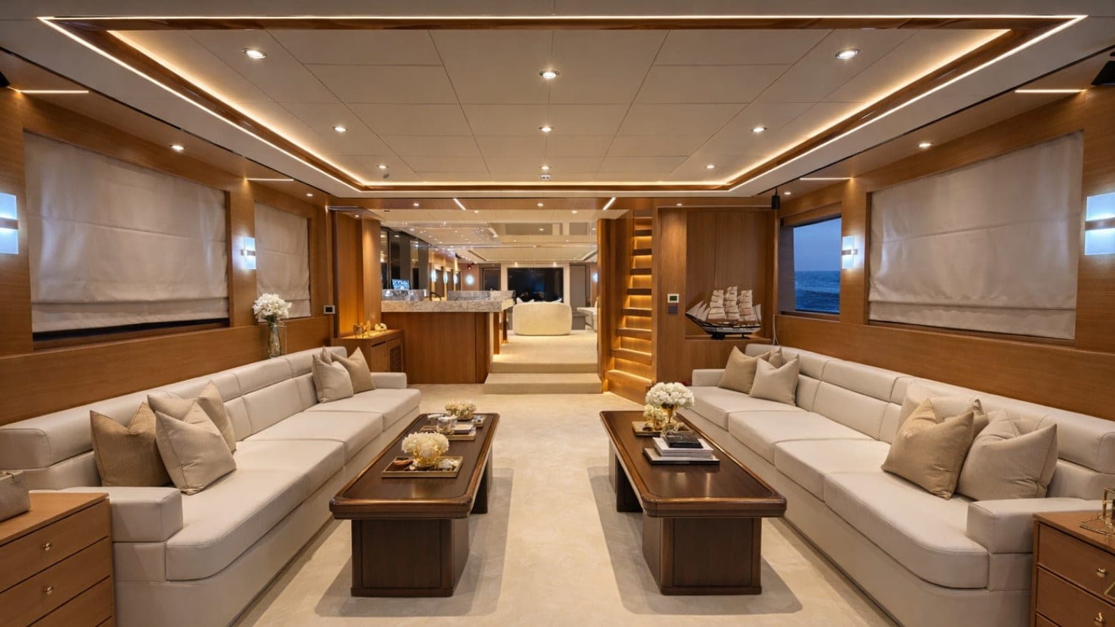 Carmen yacht Dubai — deck and dining